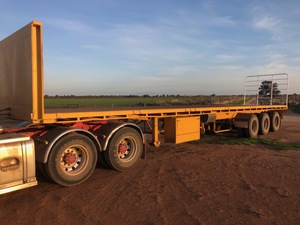 1994 Freighter Flat Top 45' Road Train Lead