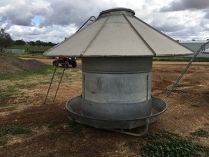 Under Auction - 2 Tonne 2013 HE Feeder - 2% Buyers Premium on all Lots